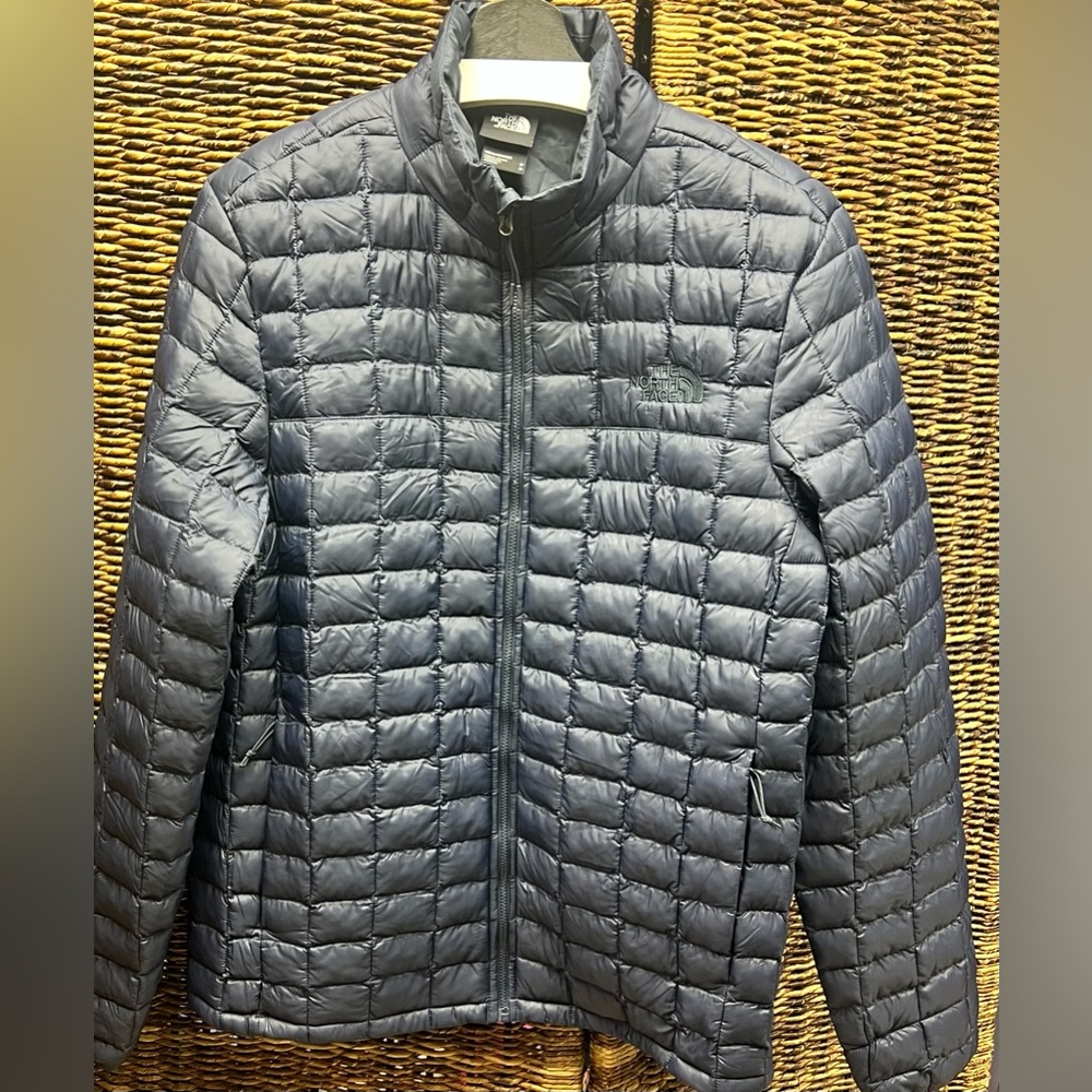 The North Face Men's Thermoball Hooded Jacket - Navy Blue, Medium